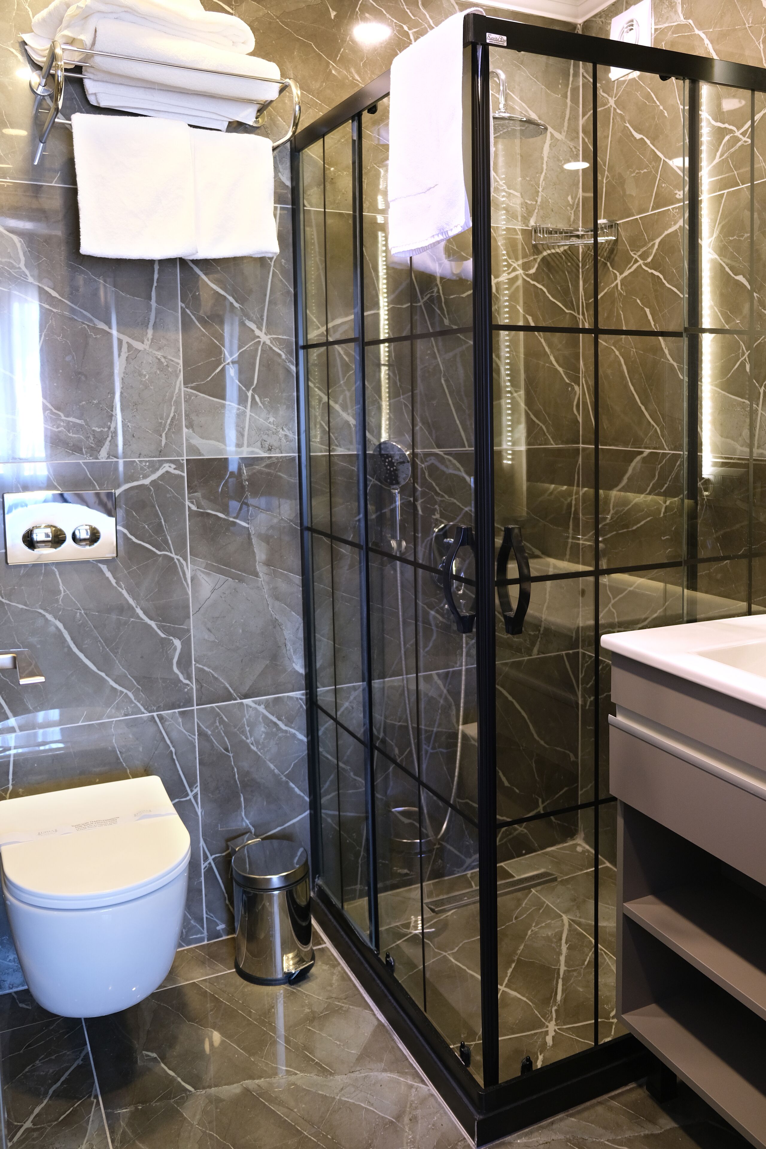 Photo - Dilens Bosphorus Hotel