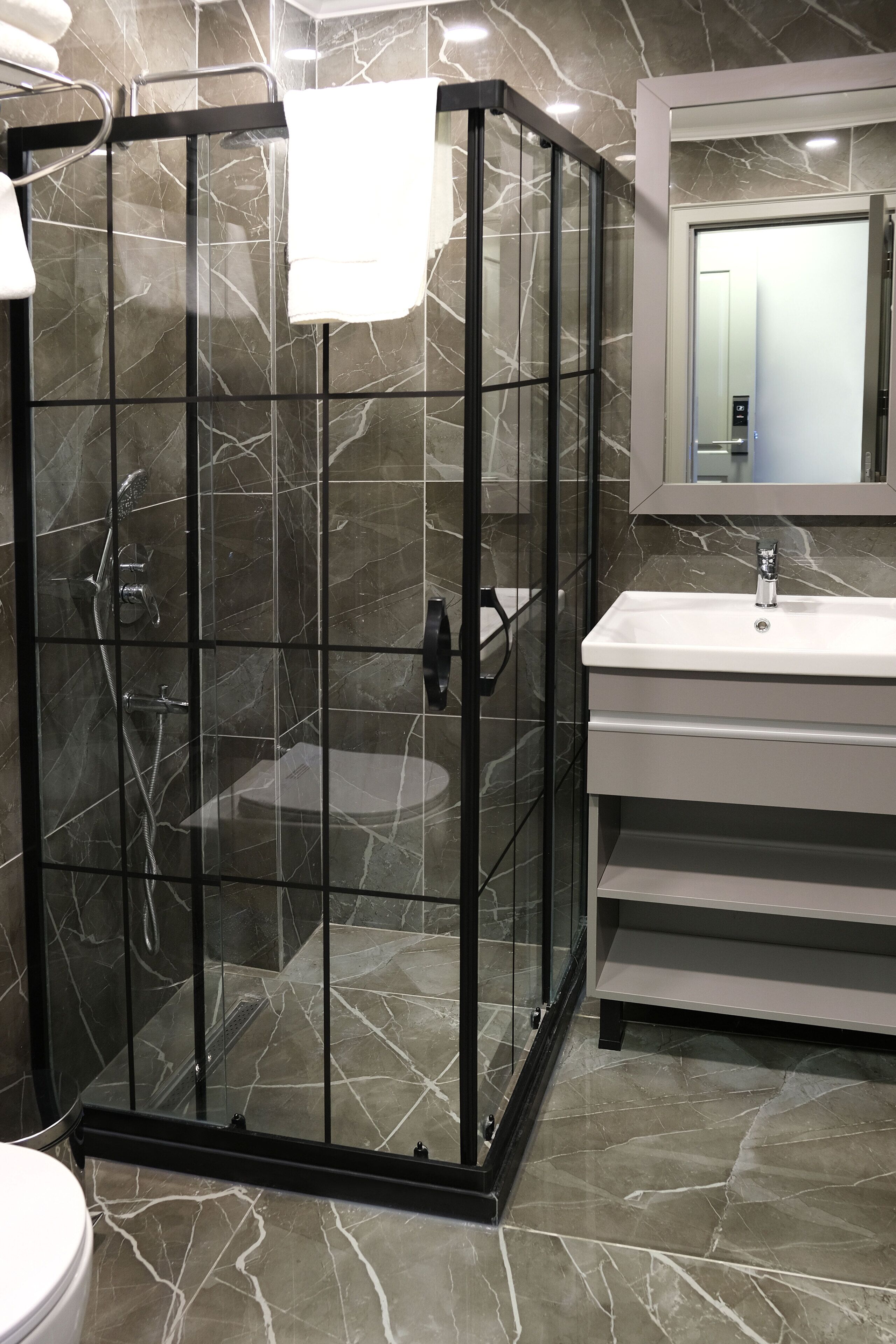 Photo - Dilens Bosphorus Hotel