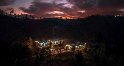 A heavenly himalayan getaway in complete solitude on a hill