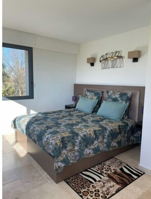 1 chambre, bureau, lit parapluie, Wi-Fi gratuit