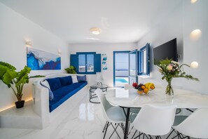 Lyxvilla - 2 sovrum - privat pool | Vardagsrum