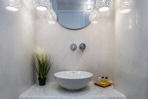 Luxury Villa, 2 Bedrooms, Private Pool | Bathroom