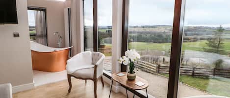 Cottage | Living room | TV