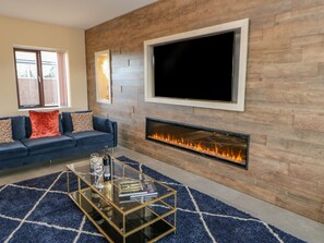 Cottage | Living room | TV