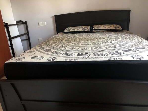 1 makuuhuone, silitysrauta/-lauta, Wi-Fi, vuodevaatteet