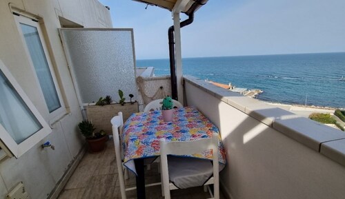 Super Panoramic Penthouse in PortoRecanati, sea front and walking distance to the center!