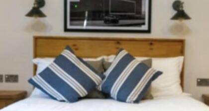 The Hole in the Wall