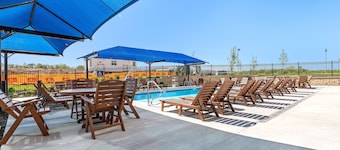 Holiday Inn Express Kansas City North – Parkville by IHG