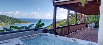 San Costanzo 2 br/ba Delightful breezes, Caribbean views, hot tub and generator!