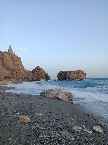 Typical Andalusian farmhouse surrounded by mountains and 8 km from the sea