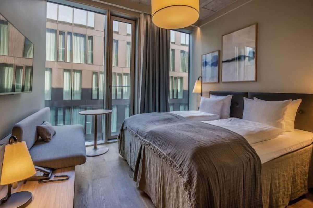 1 bedroom, in-room safe, free WiFi, bed sheets