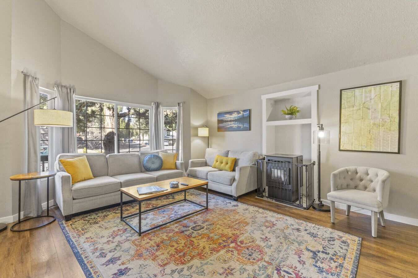 Televisión, chimenea