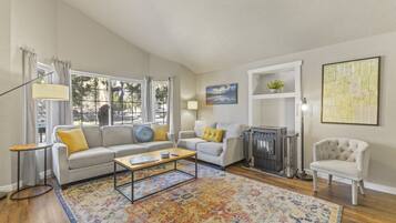 Televisión, chimenea