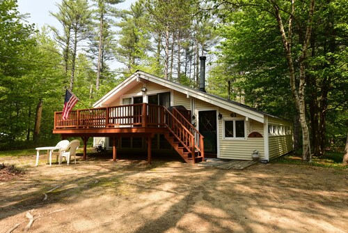 Beautiful North Conway Chalet in Cathedral Ledge with 4 Bedrooms and 1.5 Bath