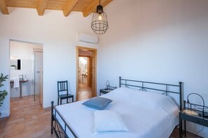 8 camere, ferro/asse da stiro, culla da viaggio, Wi-Fi gratuito