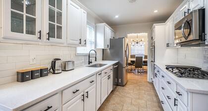 NEW! Gorgeous recently remodeled 4-bedroom spacious home with a Heated Pool .