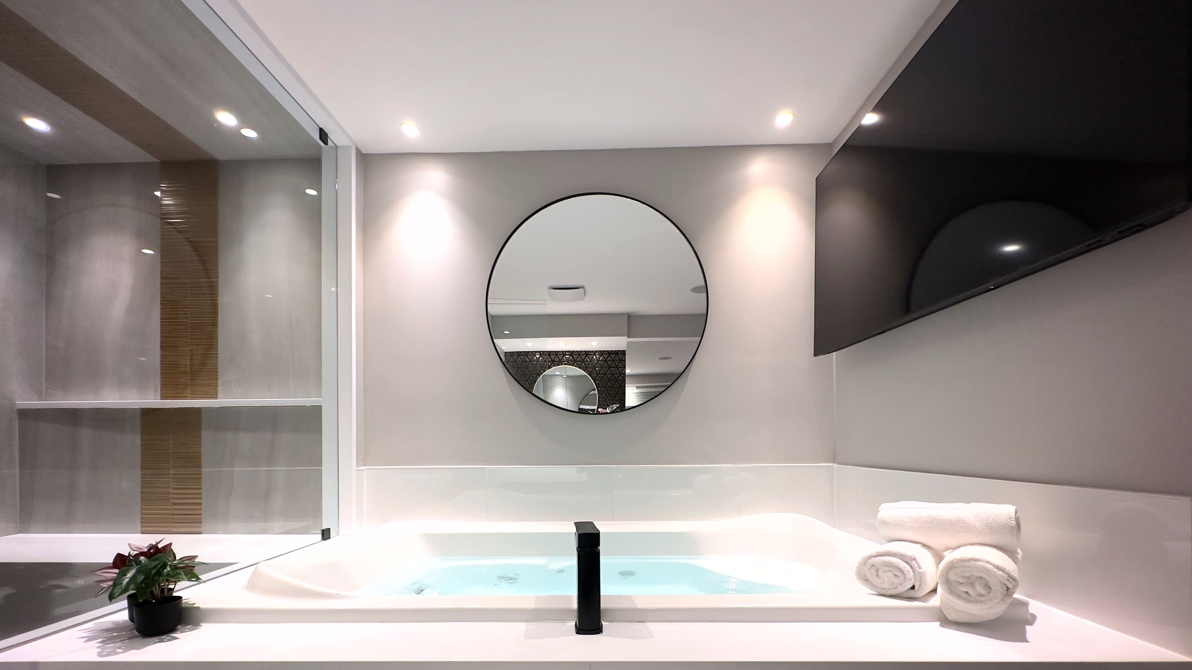 Elite Room | Private spa tub