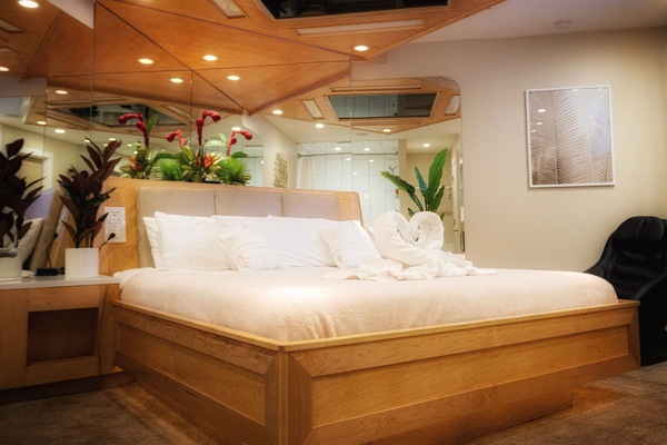 Classic Room | Peralatan tempat tidur premium, Wi-fi percuma, cadar katil