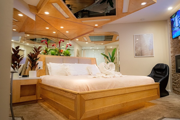Habitación clásica | Ropa de cama de alta calidad, wifi gratis y ropa de cama