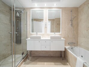 Bathtub