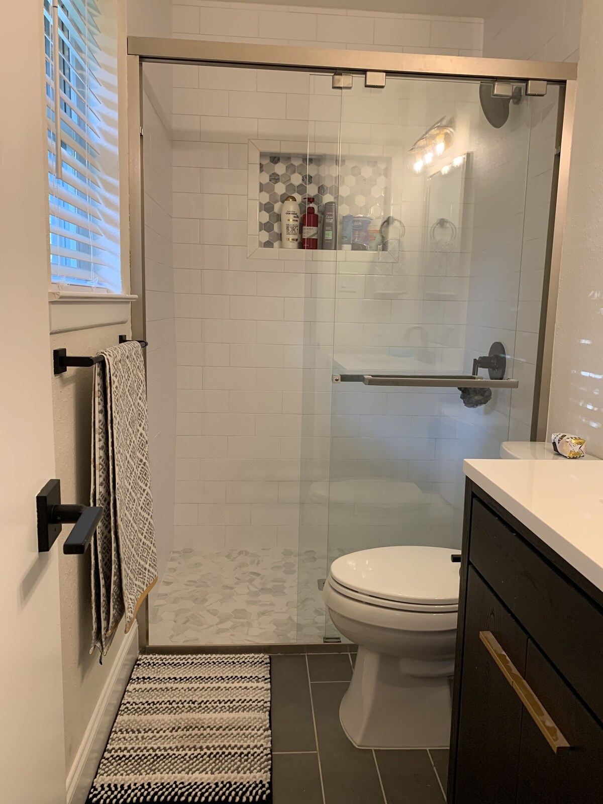 Photo 9 of Modern Home with Spacious Yard 5 Min to Domain!