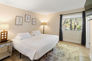 Desk, iron/ironing board, free WiFi, bed sheets - Family-Friendly Oasis w/ Pool, Gym & Near Beach (Oceanside)