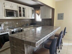 Comfort Apartment, 1 Bedroom, Kitchen | In-room dining