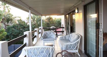 4 Poles Beach House, Salt Rock, Do you want to hear & walk to beach?