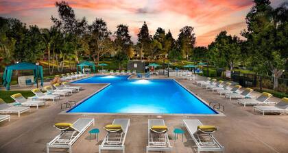 King bed Oceanside No Cleaning/No Extra Guest Fee