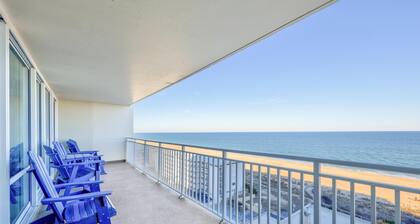 STUNNNG OCEAN FRONT CAROUSEL RESORT CONDO