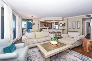 Smart TV - Incredible Views from the 8th Floor at Destin's Silver Shells (Destin)