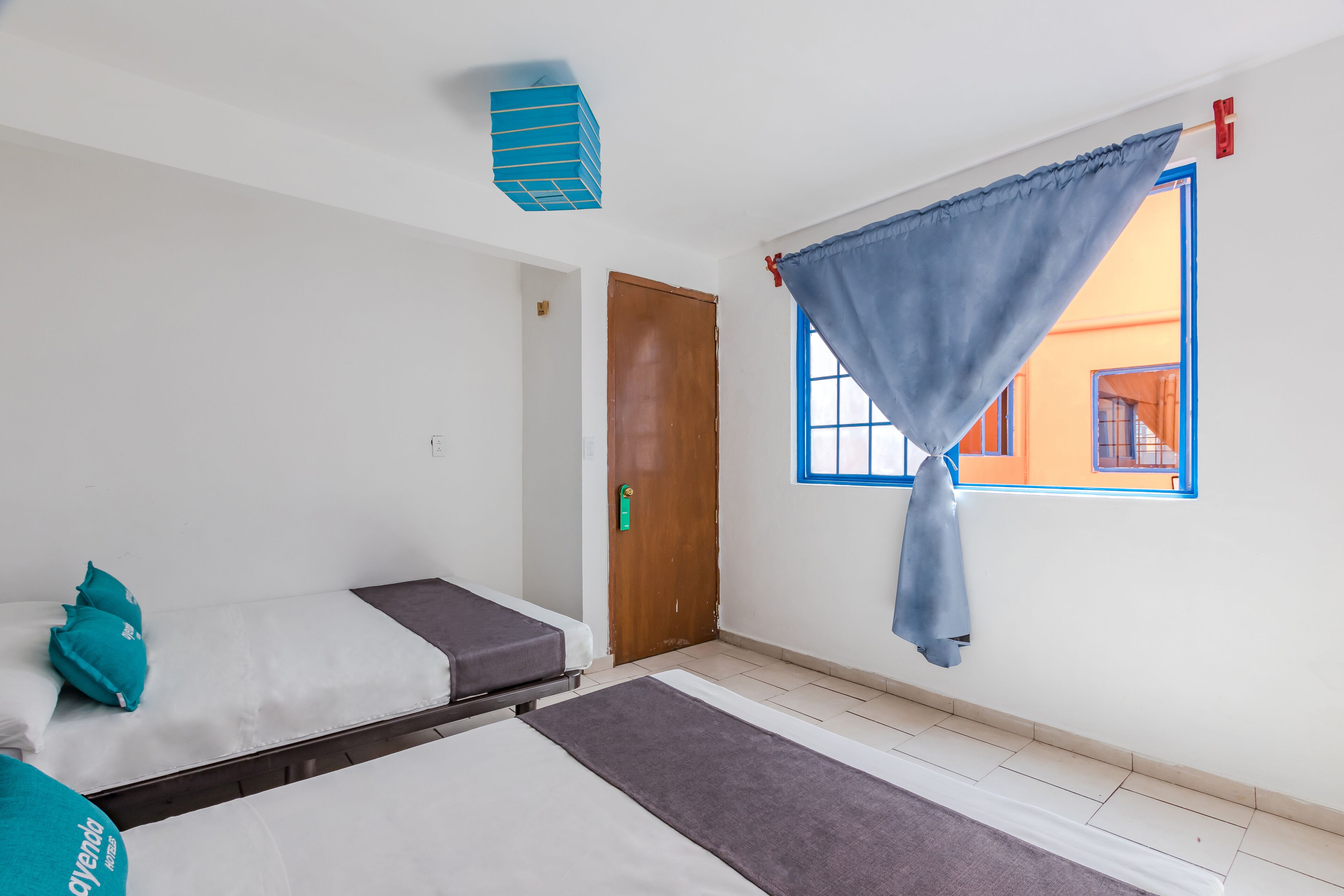 Photo - Oasis Airport