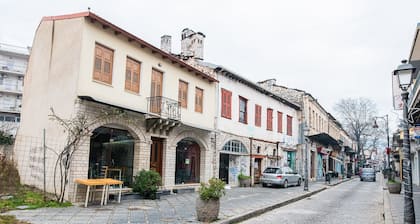 5 minutes to the center and 5 minutes to the lake of Ioannina