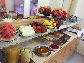 Desayuno buffet incluido todos los días