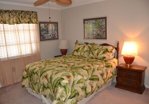 2 bedrooms, iron/ironing board, free WiFi, bed sheets - Casa de Corazon-A comfortable home with pool in a quiet neighborhood near beach. (Largo)