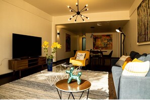 패밀리 아파트 | 거실 | 평면 TV