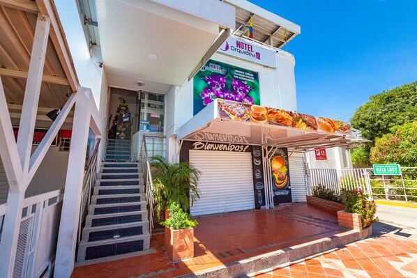 Majoituspaikan sisäänkäynti