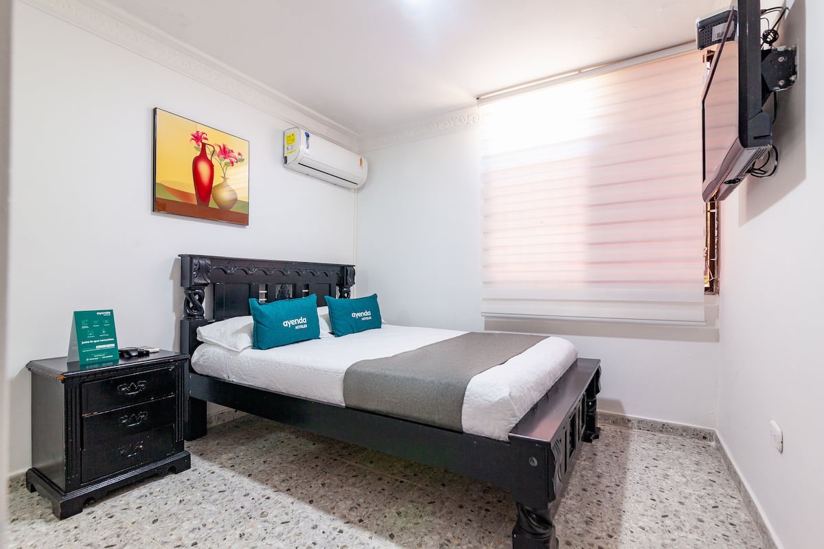 Double Room | Hypo-allergenic bedding, free WiFi, bed sheets