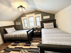 2 Schlafzimmer, Bügeleisen/Bügelbrett, Reisekinderbett, kostenloses WLAN