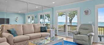Bogue Sound Cottage with Boat Dock