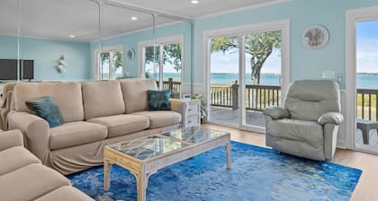 Bogue Sound Cottage with Boat Dock