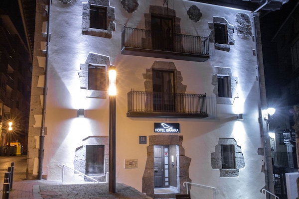 Fachada de la propiedad