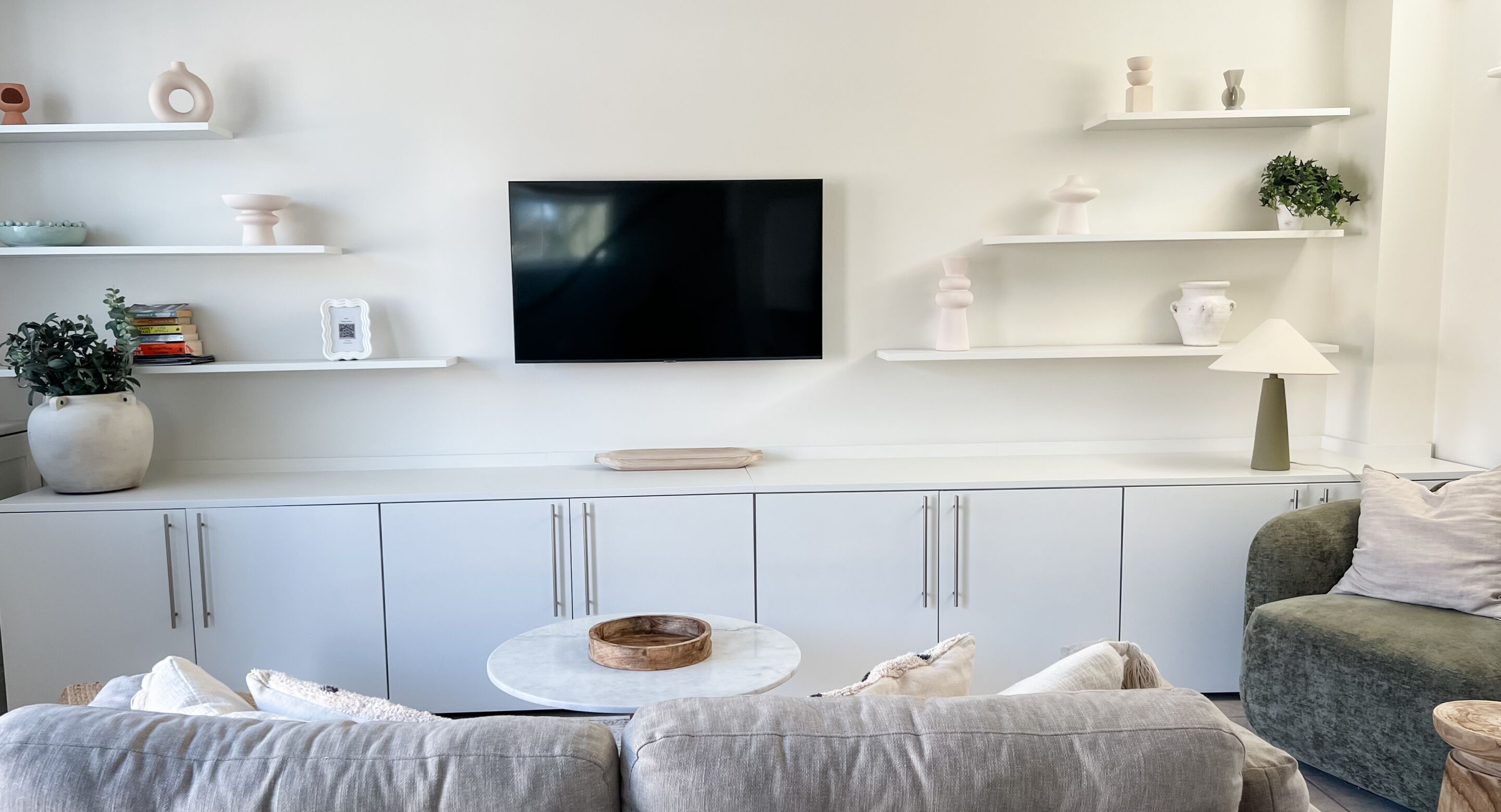 House, Private Bathroom (Windsor Town Centre) | Lounge