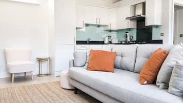 House, Private Bathroom (Windsor Town Centre) | Ruang Istirahat