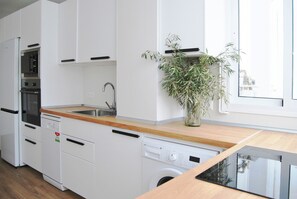 Refrigerador, microondas, horno y lavavajillas
