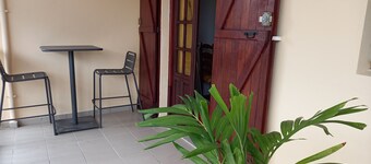 Spacious apartments close to all amenities and 5 minutes from the beach.