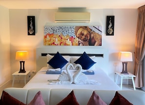 Comfort Studio, Park View | In-room safe, iron/ironing board, bed sheets