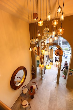 Interior entrance. HOTEL AKAWE