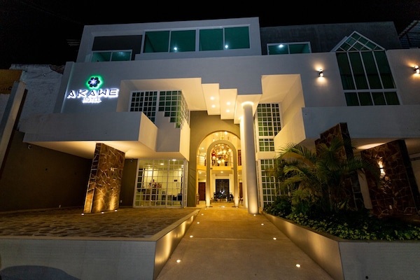 Fachada del alojamiento - Noche