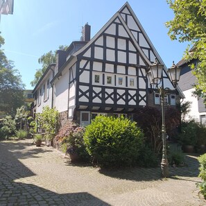 Exterior - Fünf Giebel Eck in der Freiheit am Ruhrtalradweg (Wetter)